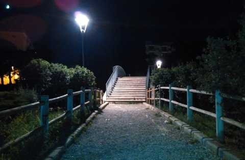 Bari, niente spazi per i giovani: Ma di notte ci intrufoliamo nel Parco